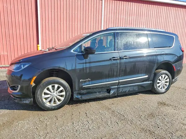 2C4RC1BG3KR556245 2019 CHRYSLER PACIFICA - Image 1