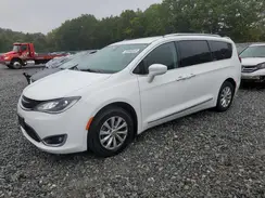 2C4RC1BG3KR561638 2019 CHRYSLER PACIFICA