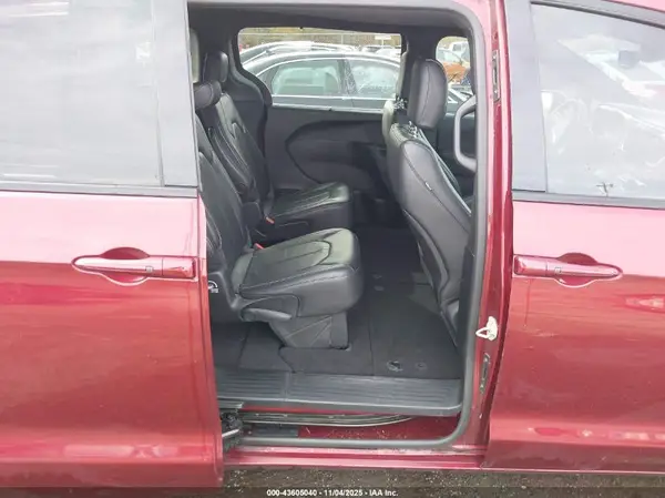 2C4RC1BG3KR570095 2019 CHRYSLER PACIFICA - Image 8