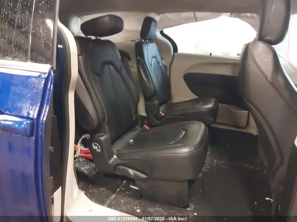 2C4RC1BG3KR589018 2019 CHRYSLER PACIFICA - Image 8