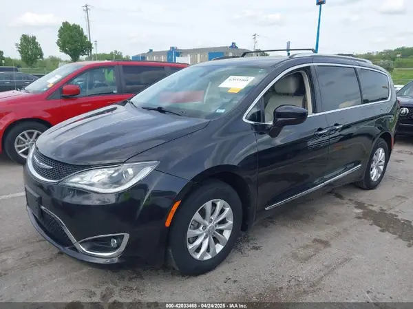 2C4RC1BG3KR597314 2019 CHRYSLER PACIFICA - Image 2