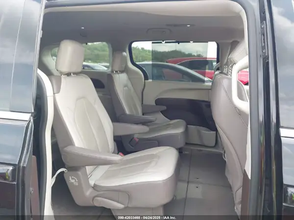 2C4RC1BG3KR597314 2019 CHRYSLER PACIFICA - Image 8