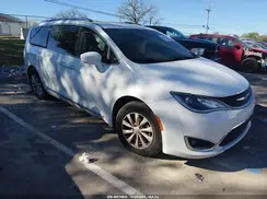 2C4RC1BG3KR609008 2019 CHRYSLER PACIFICA