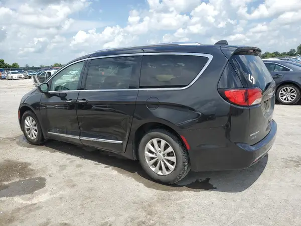 2C4RC1BG3KR613110 2019 CHRYSLER PACIFICA - Image 2