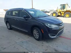 2C4RC1BG3KR613530 2019 CHRYSLER PACIFICA