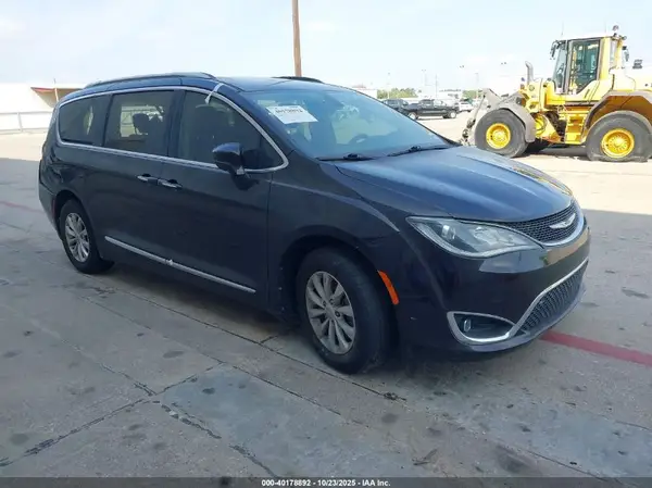 2C4RC1BG3KR613530 2019 CHRYSLER PACIFICA