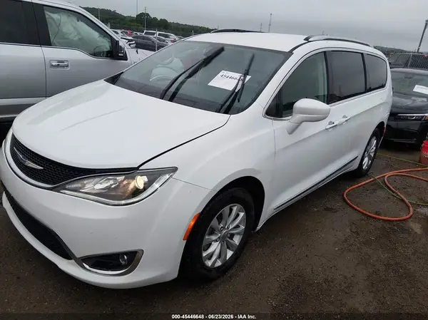 2C4RC1BG3KR626018 2019 CHRYSLER PACIFICA - Image 2