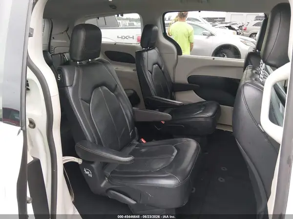 2C4RC1BG3KR626018 2019 CHRYSLER PACIFICA - Image 8