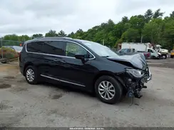 2C4RC1BG3KR650786 2019 CHRYSLER PACIFICA