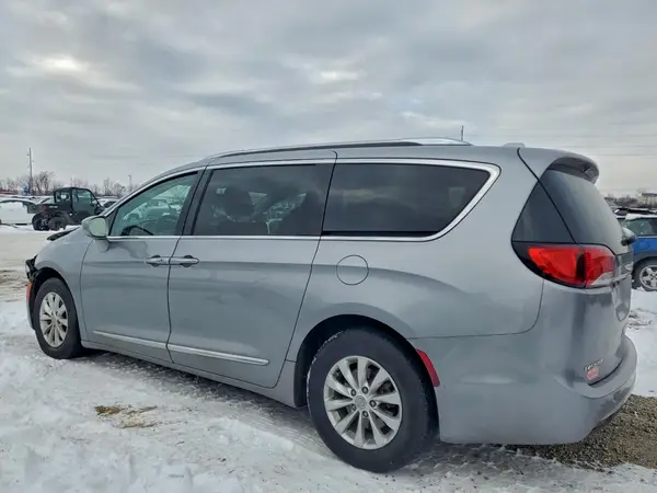 2C4RC1BG3KR651212 2019 CHRYSLER PACIFICA - Image 2