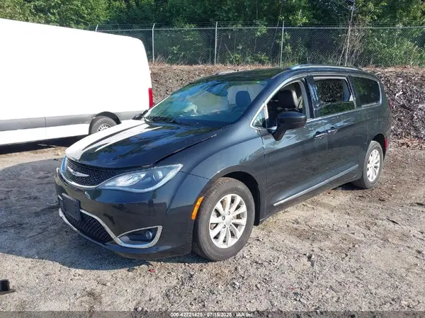 2C4RC1BG3KR665370 2019 CHRYSLER PACIFICA - Image 2