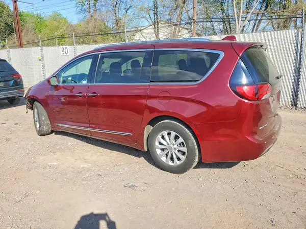 2C4RC1BG3KR665885 2019 CHRYSLER PACIFICA - Image 2
