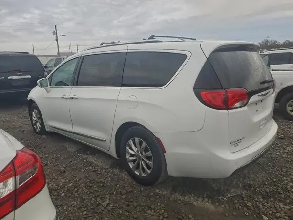 2C4RC1BG3KR680726 2019 CHRYSLER PACIFICA - Image 2