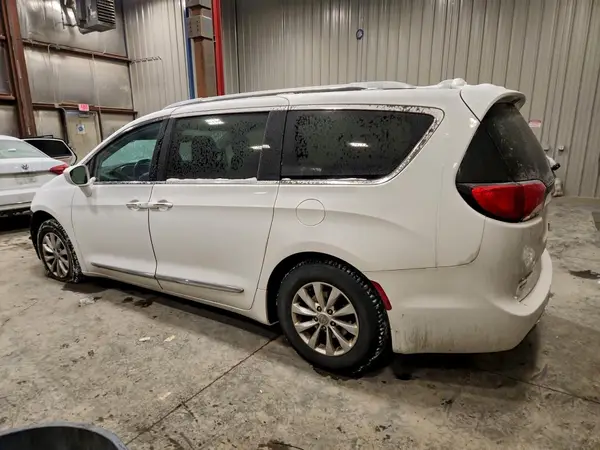 2C4RC1BG3KR685344 2019 CHRYSLER PACIFICA - Image 2