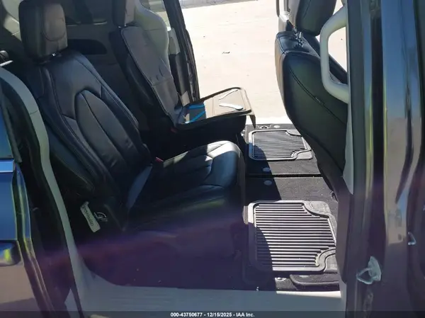 2C4RC1BG3KR704703 2019 CHRYSLER PACIFICA - Image 8