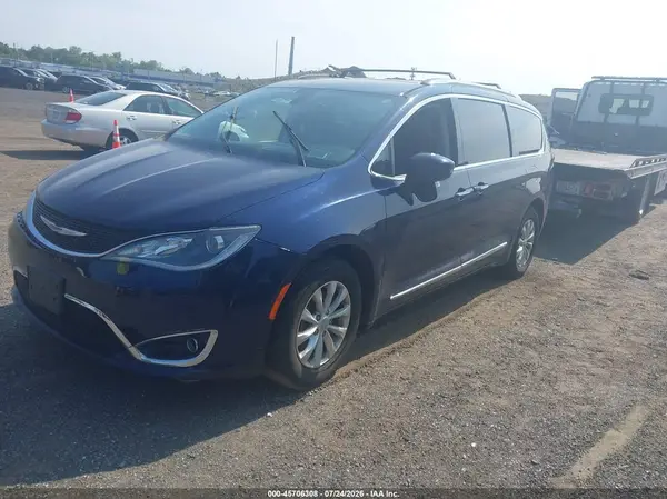 2C4RC1BG3KR721436 2019 CHRYSLER PACIFICA - Image 2