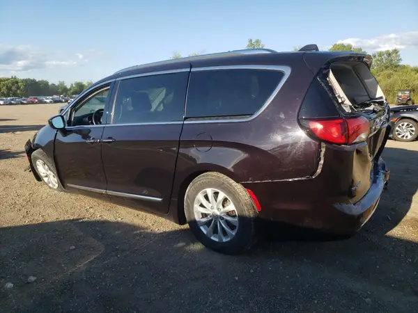 2C4RC1BG3KR732243 2019 CHRYSLER PACIFICA - Image 2