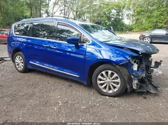 2C4RC1BG3KR732517 2019 CHRYSLER PACIFICA