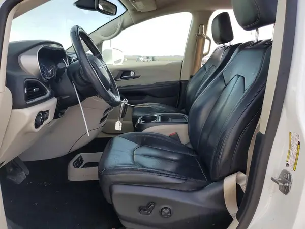 2020 CHRYSLER PACIFICA auction photo 7