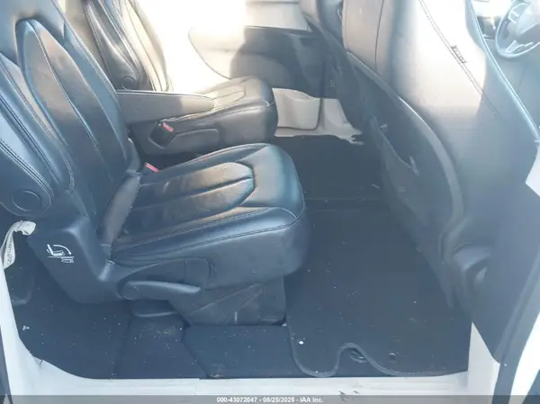 2C4RC1BG3LR125695 2020 CHRYSLER PACIFICA - Image 8
