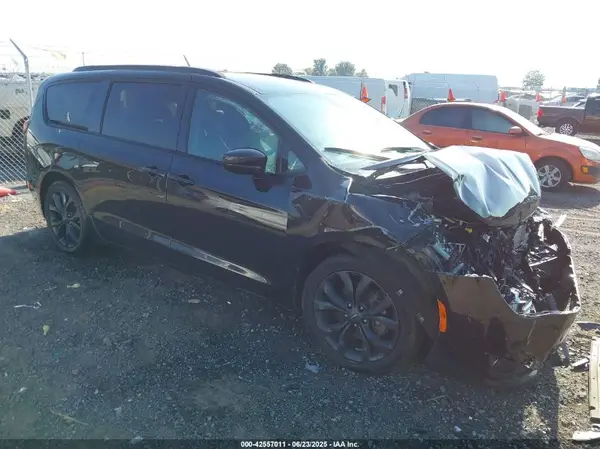 2C4RC1BG3LR250499 2020 CHRYSLER PACIFICA - Image 1