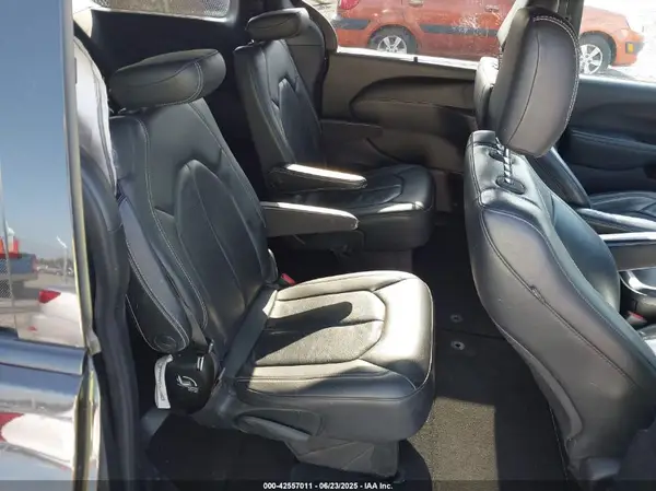 2C4RC1BG3LR250499 2020 CHRYSLER PACIFICA - Image 8