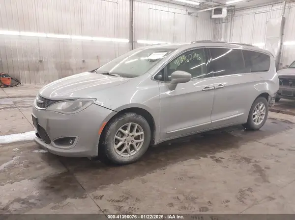 2C4RC1BG3LR272471 2020 CHRYSLER PACIFICA - Image 2