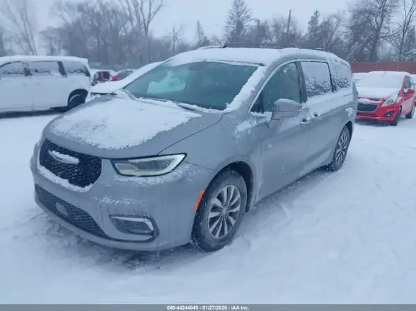 2C4RC1BG3MR527668 2021 CHRYSLER PACIFICA - Image 2