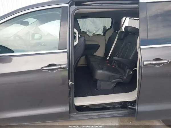 2C4RC1BG3MR561867 2021 CHRYSLER PACIFICA - Image 8