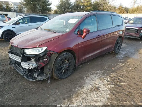 2C4RC1BG3MR574070 2021 CHRYSLER PACIFICA - Image 2
