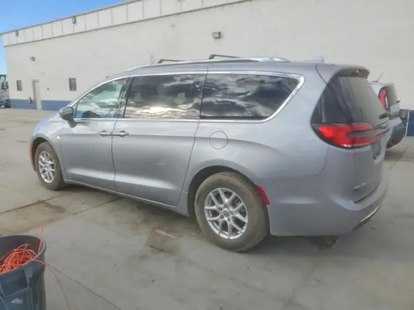 2C4RC1BG3MR584520 2021 CHRYSLER PACIFICA - Image 2