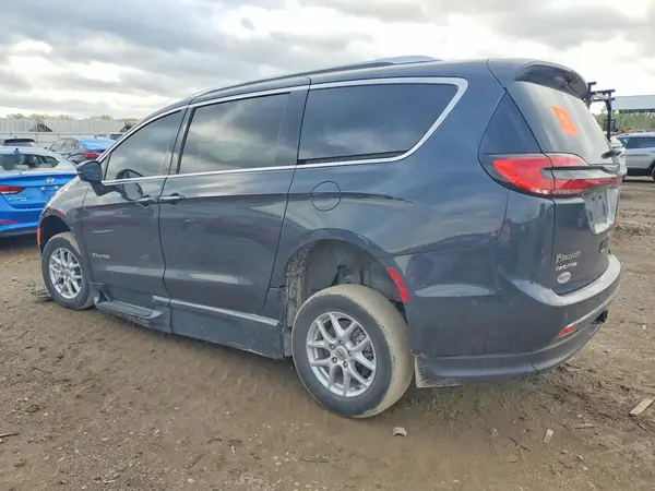 2C4RC1BG3MR588213 2021 CHRYSLER PACIFICA - Image 2