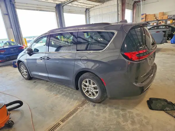 2C4RC1BG3NR146274 2022 CHRYSLER PACIFICA - Image 2