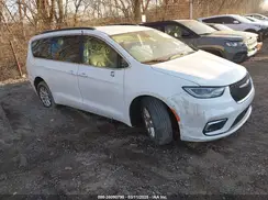 2C4RC1BG3NR218395 2022 CHRYSLER PACIFICA