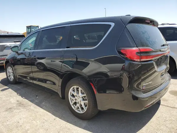 2C4RC1BG3PR516352 2023 CHRYSLER PACIFICA - Image 2