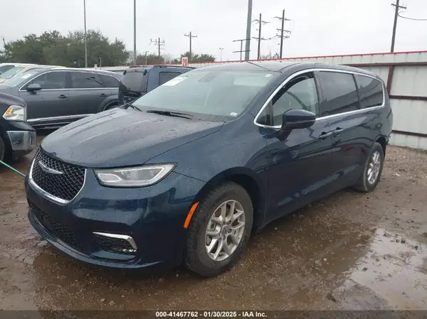 2C4RC1BG3PR536309 2023 CHRYSLER PACIFICA - Image 2
