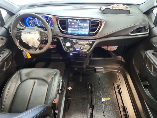 2C4RC1BG3PR537962 2023 CHRYSLER PACIFICA - Image 8