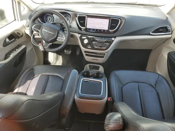 2C4RC1BG3PR560612 2023 CHRYSLER PACIFICA - Image 8