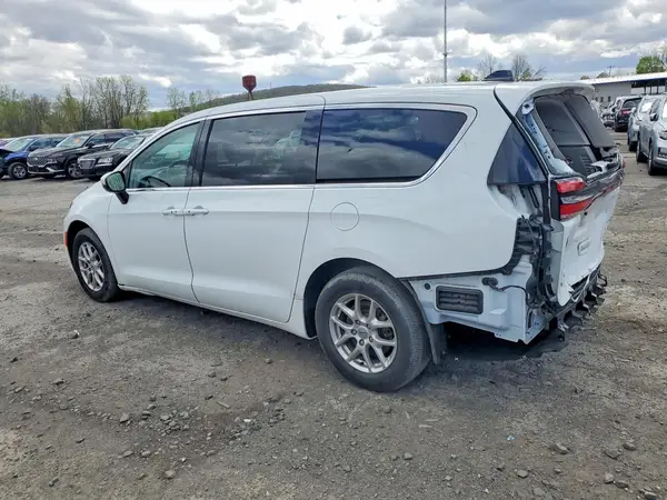 2C4RC1BG3PR563476 2023 CHRYSLER PACIFICA - Image 2