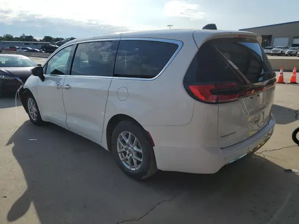 2C4RC1BG3PR577491 2023 CHRYSLER PACIFICA - Image 2