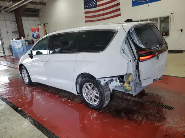 2C4RC1BG3PR588247 2023 CHRYSLER PACIFICA - Image 2