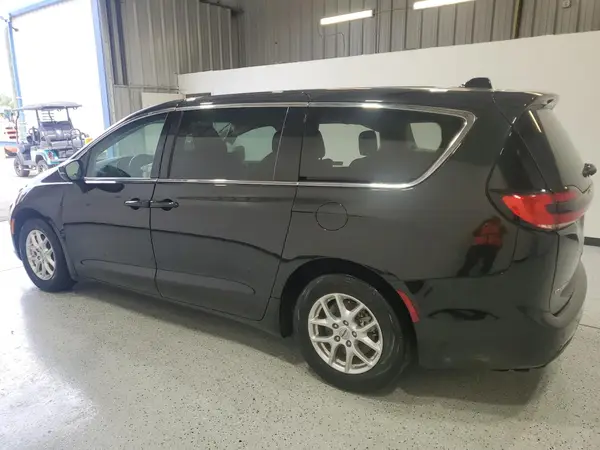 2C4RC1BG3PR593707 2023 CHRYSLER PACIFICA - Image 2