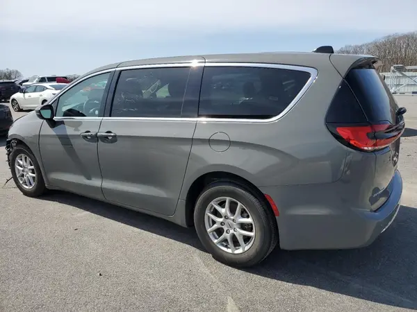 2C4RC1BG3PR605662 2023 CHRYSLER PACIFICA - Image 2