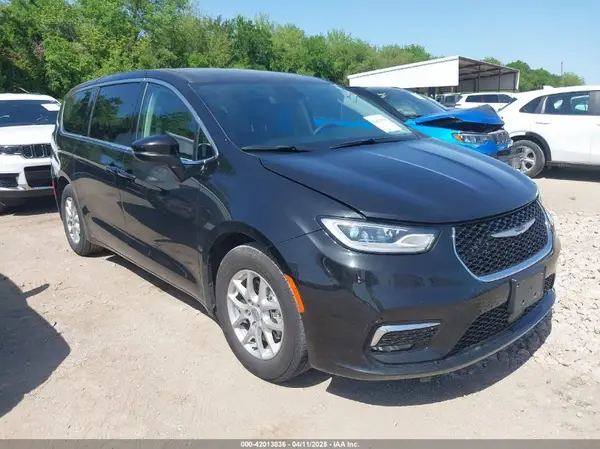 2C4RC1BG3PR615821 2023 CHRYSLER PACIFICA - Image 1