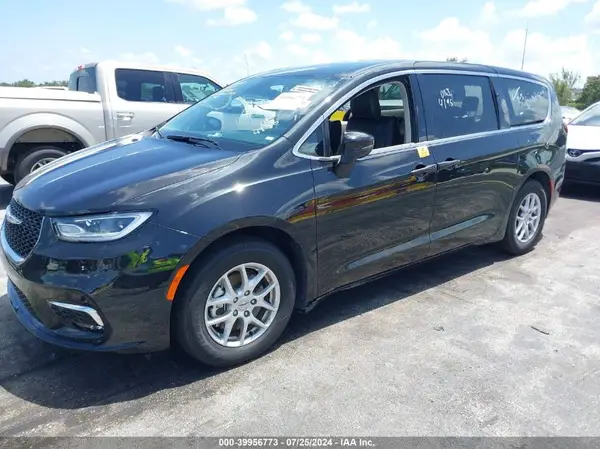 2C4RC1BG3PR620985 2023 CHRYSLER PACIFICA - Image 2