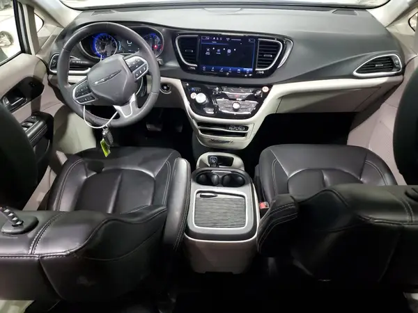 2C4RC1BG3PR623966 2023 CHRYSLER PACIFICA - Image 8