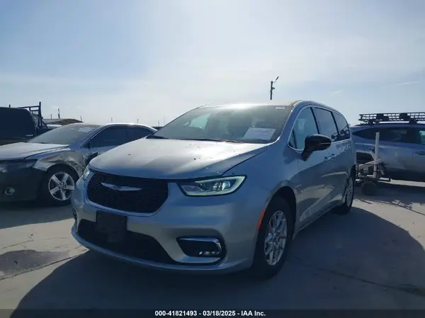 2C4RC1BG3RR128203 2024 CHRYSLER PACIFICA - Image 2