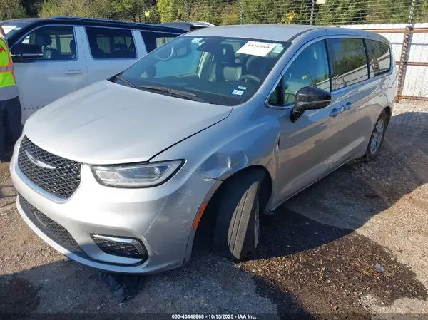 2C4RC1BG3RR131683 2024 CHRYSLER PACIFICA - Image 2