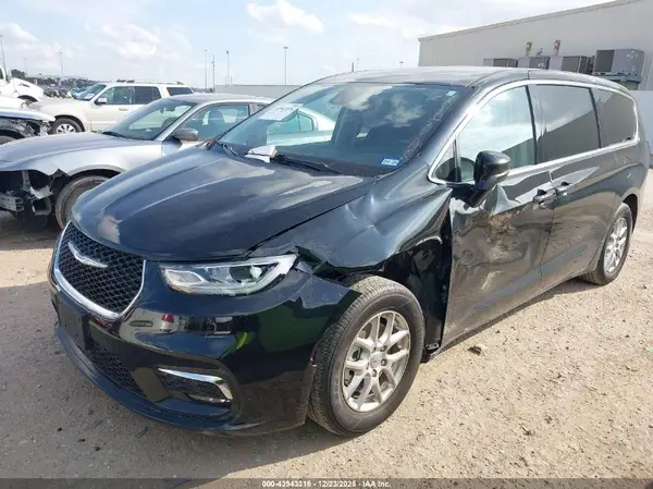 2C4RC1BG3RR132512 2024 CHRYSLER PACIFICA - Image 2