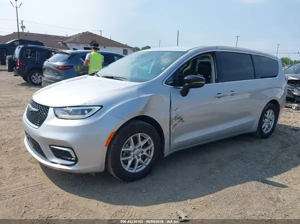 2C4RC1BG3RR132719 2024 CHRYSLER PACIFICA - Image 2